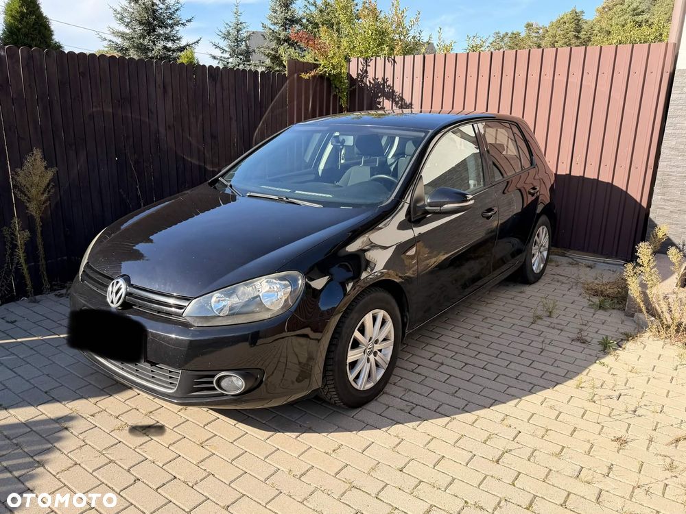 Volkswagen Golf - 1