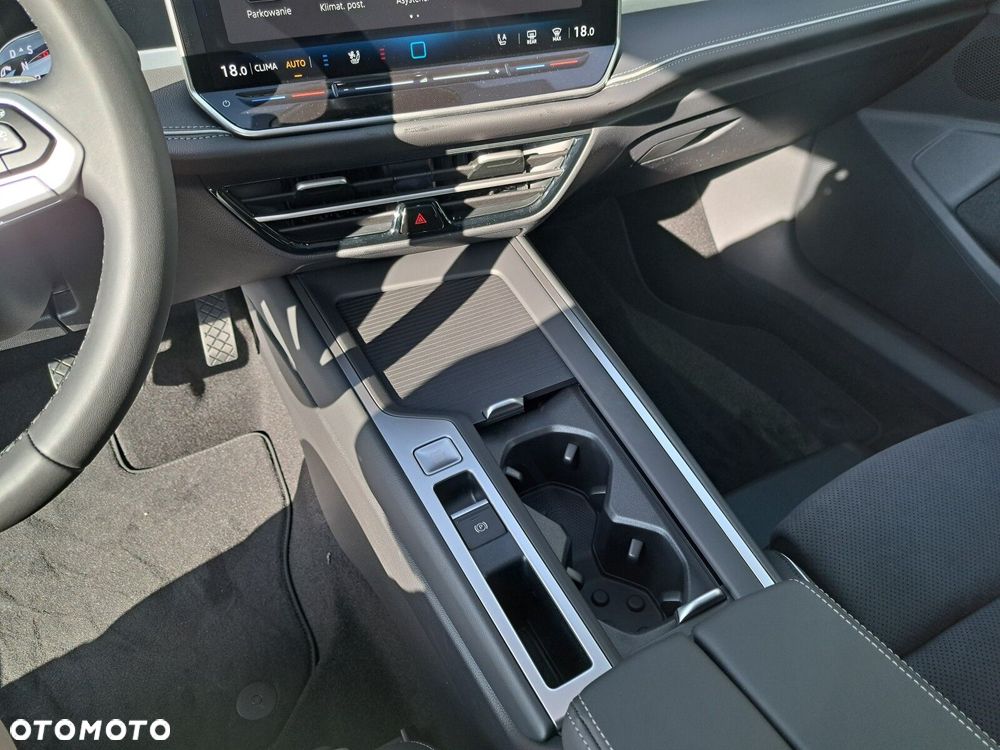 Volkswagen Passat - 24