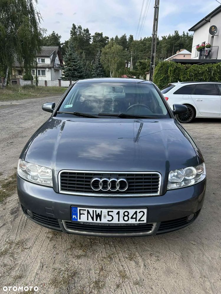 Audi A4 - 1