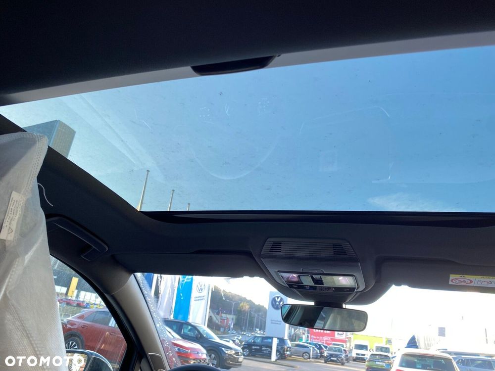 Volkswagen Golf - 11