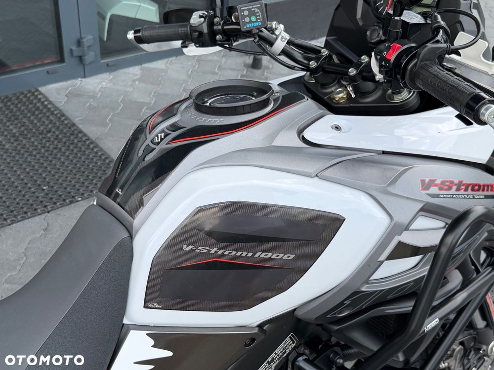 Suzuki V-STROM - 16
