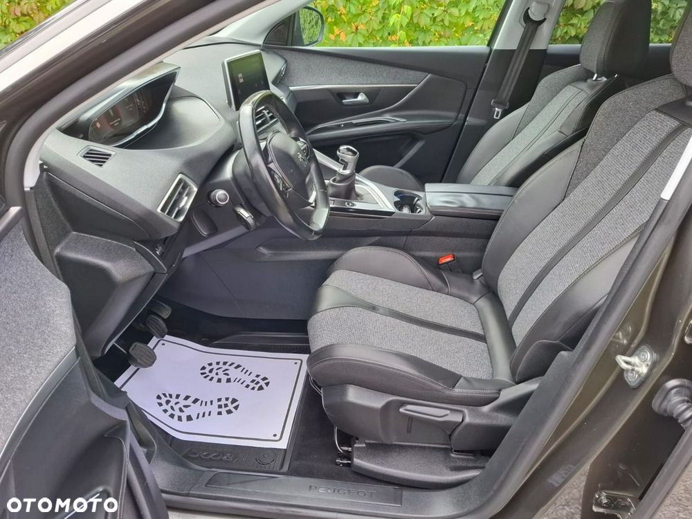 Peugeot 3008 PureTech 130 Stop & Start GPF Allure - 19