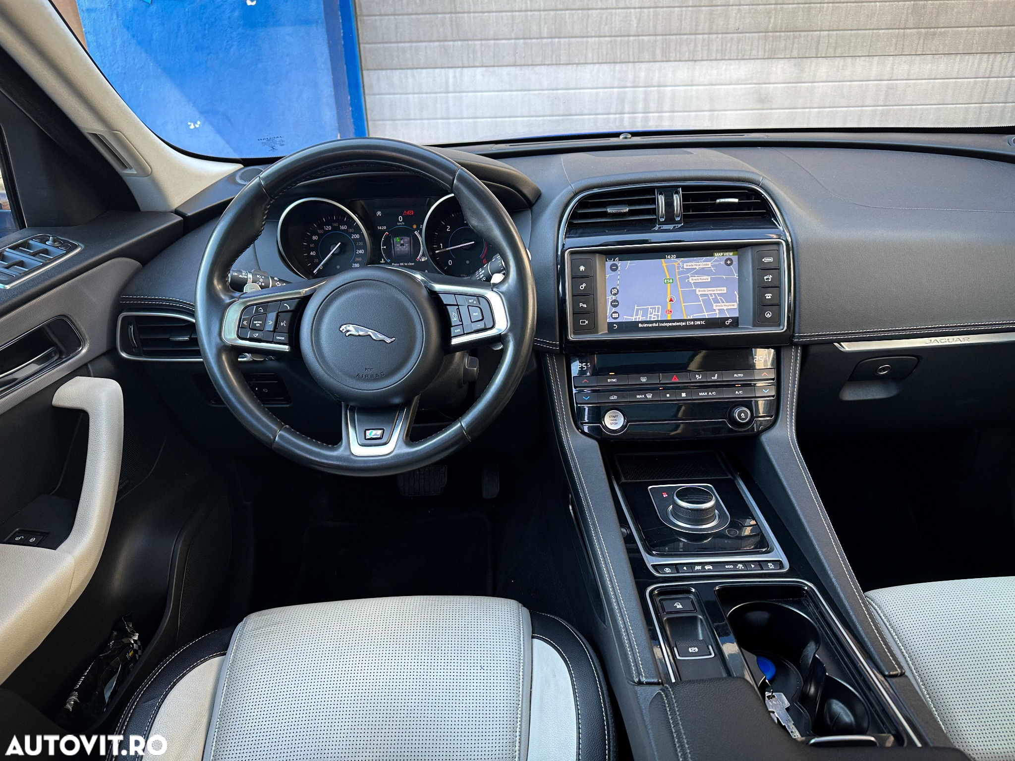 Jaguar F-Pace 20d Aut. R-Sport - 8