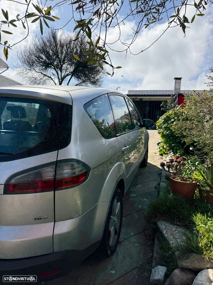 Ford S-Max 2.0 TDCi Titanium 7L - 4