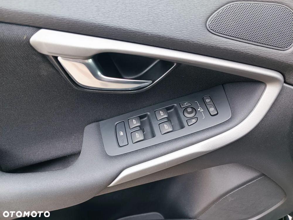 Volvo V40 T3 Geartronic Momentum - 31
