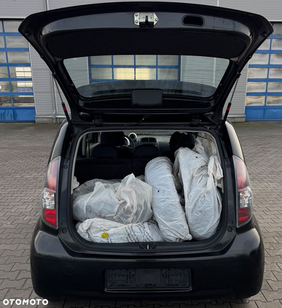 Daihatsu Sirion 1.3 - 13