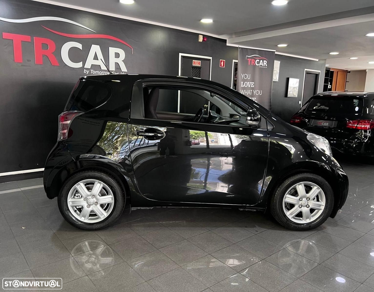 Toyota iQ 1.0 VVT-i - 9