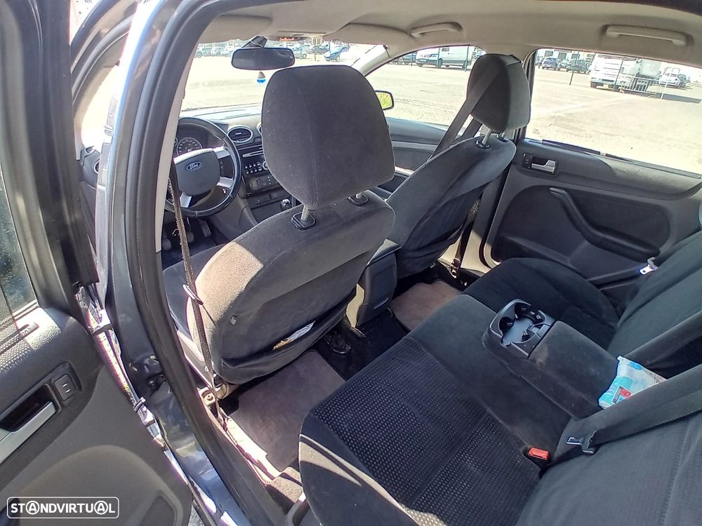 Ford Focus SW 1.6 TDCi Ghia - 9