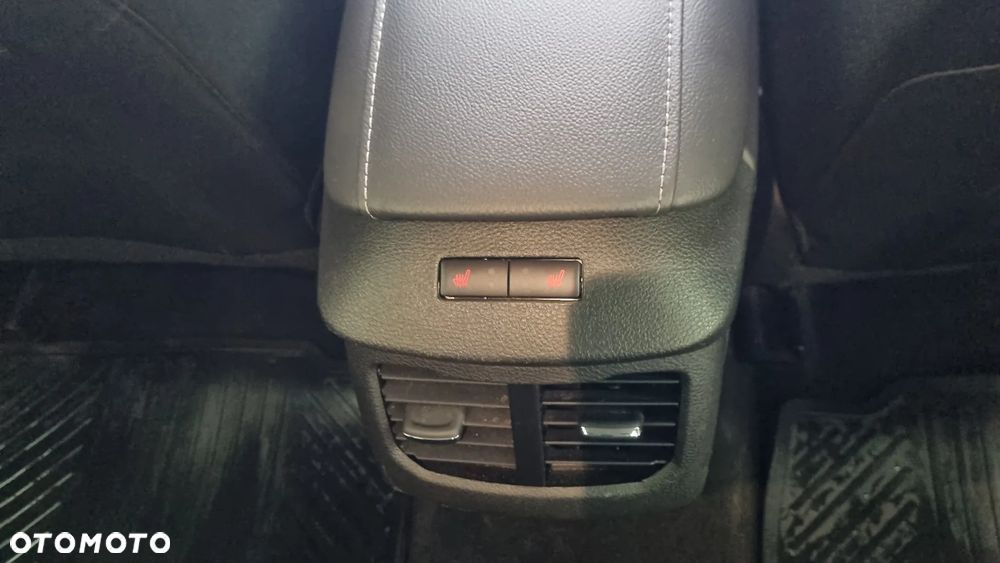 Ford Mondeo 2.0 Hybrid Trend - 15