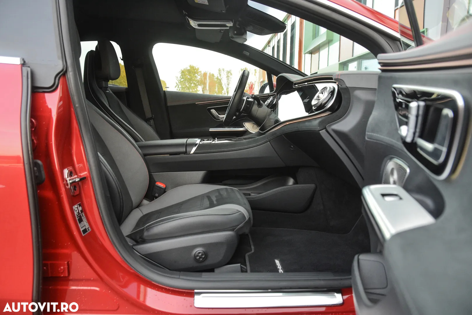 Mercedes-Benz EQE AMG 43 4MATIC - 26