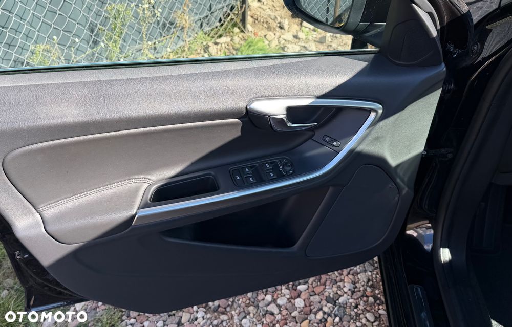 Volvo V60 D4 Drive-E Momentum - 18