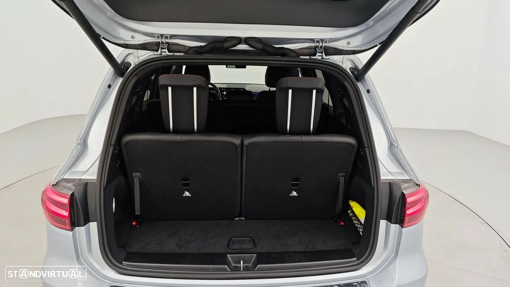 Mercedes-Benz GLB 180 d AMG Line - 32