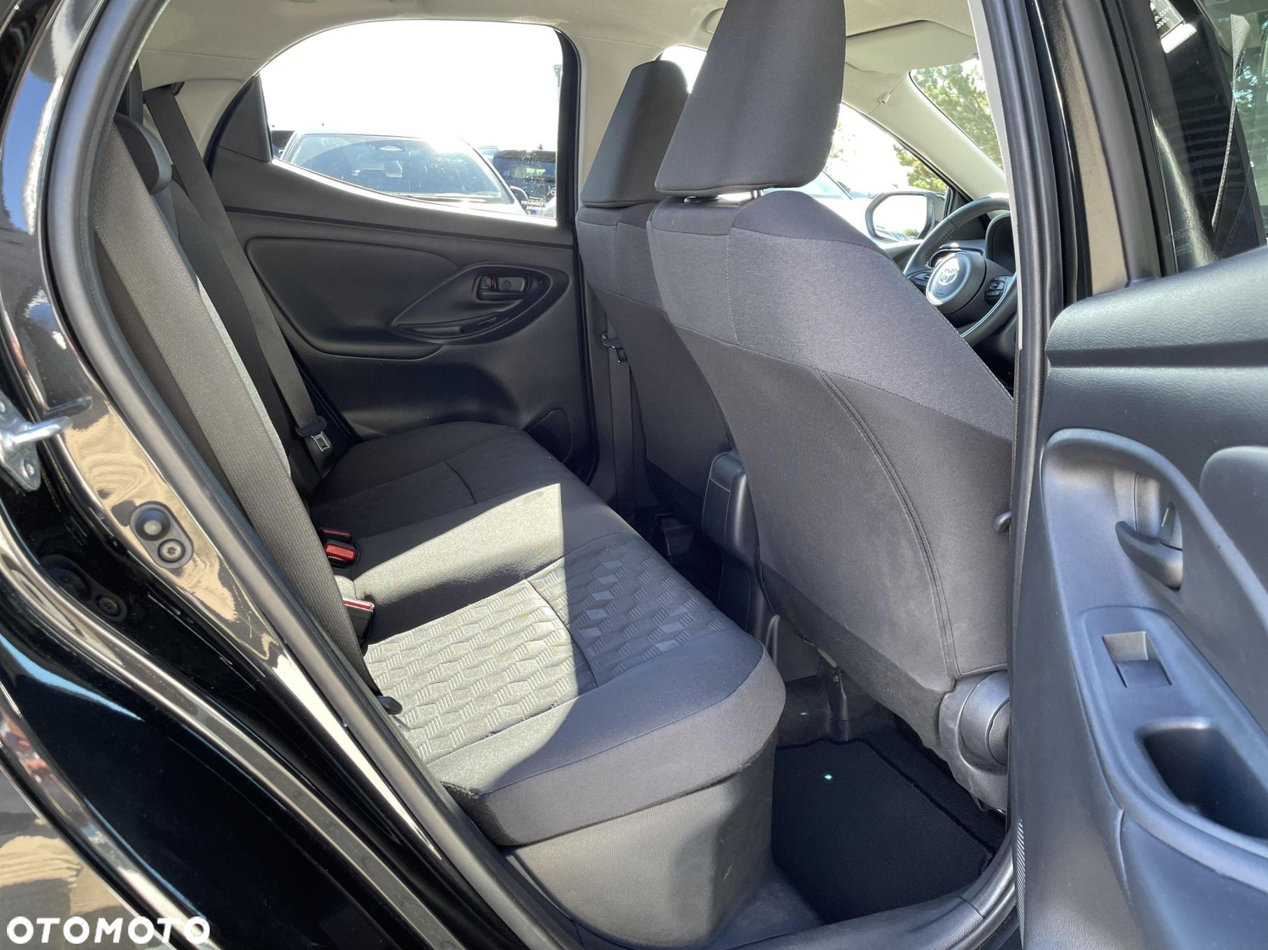 Toyota Yaris Hybrid 1.5 Style - 12