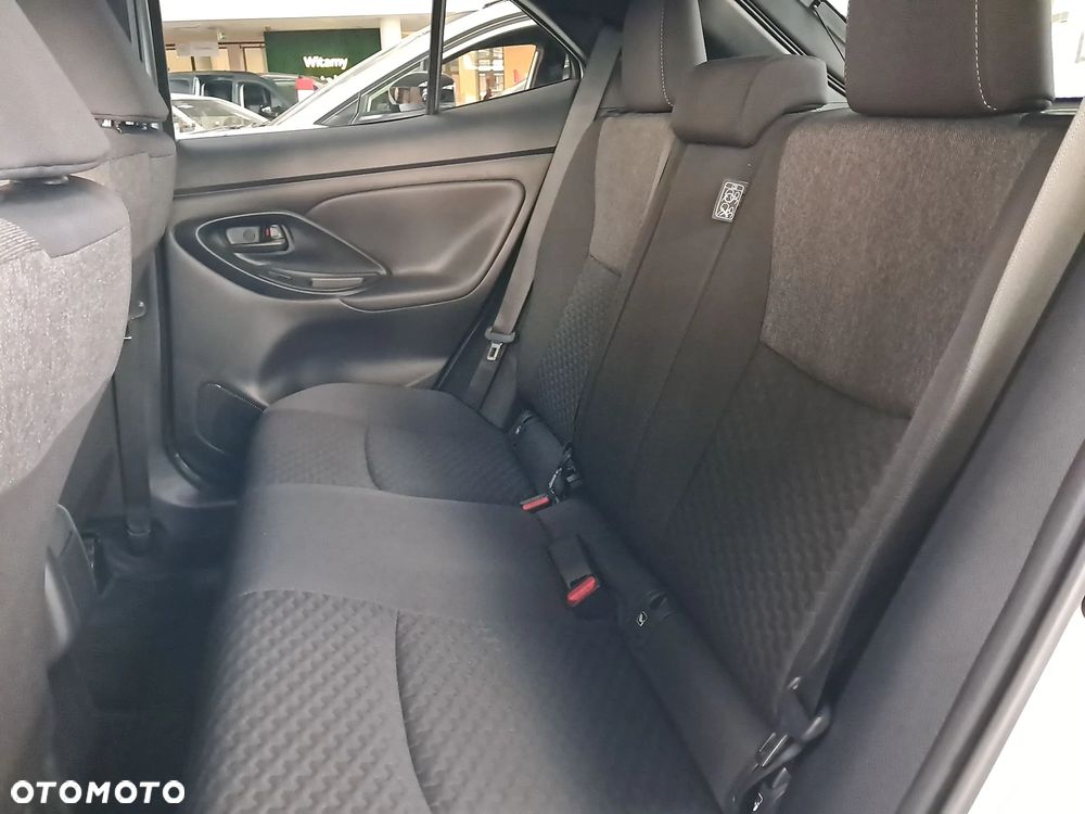 Toyota Yaris - 12