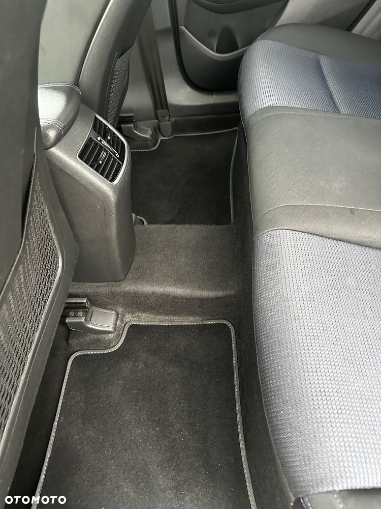Hyundai Tucson - 8
