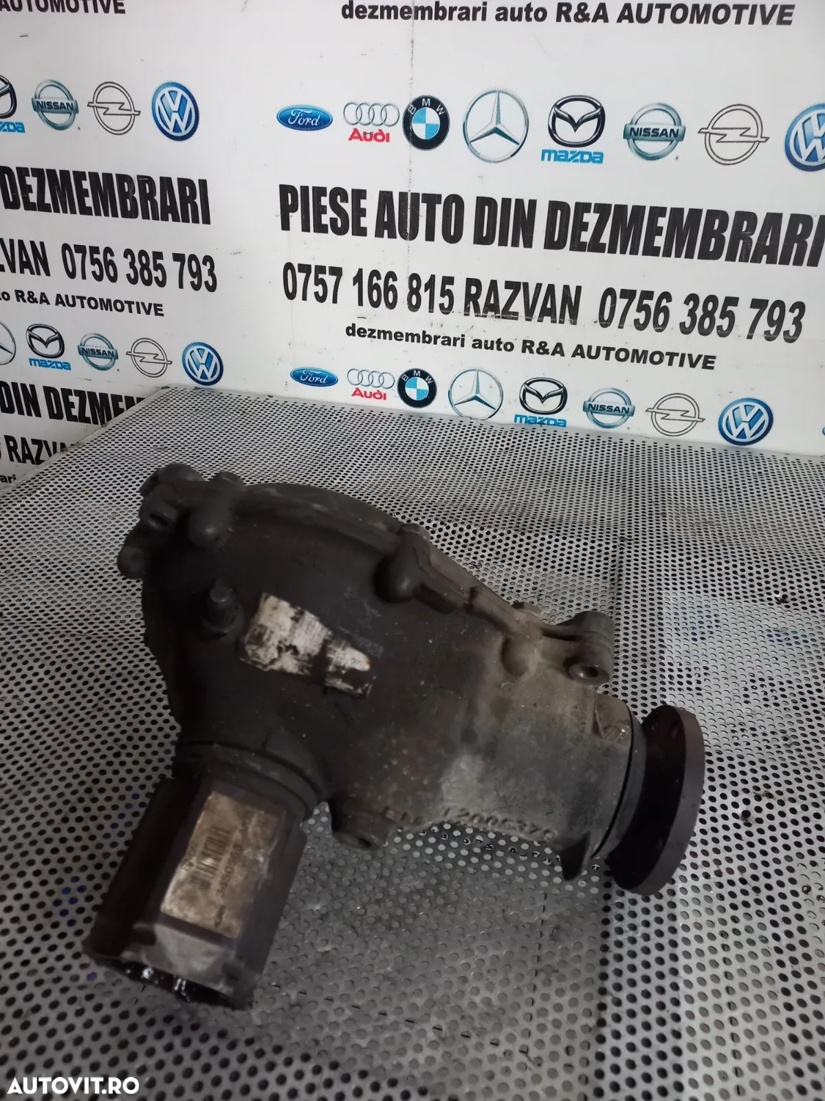 Grup Diferential Fata Bmw X3 E83 LCI Raport 3.07 Cod 7526252 7545612 7553909 Dezmembrez Bmw X3 E83 LCI Facelift 2.0 D Manual N47 177 Cai 4x4 Volan Stanga - Dezmembrari Arad - 3