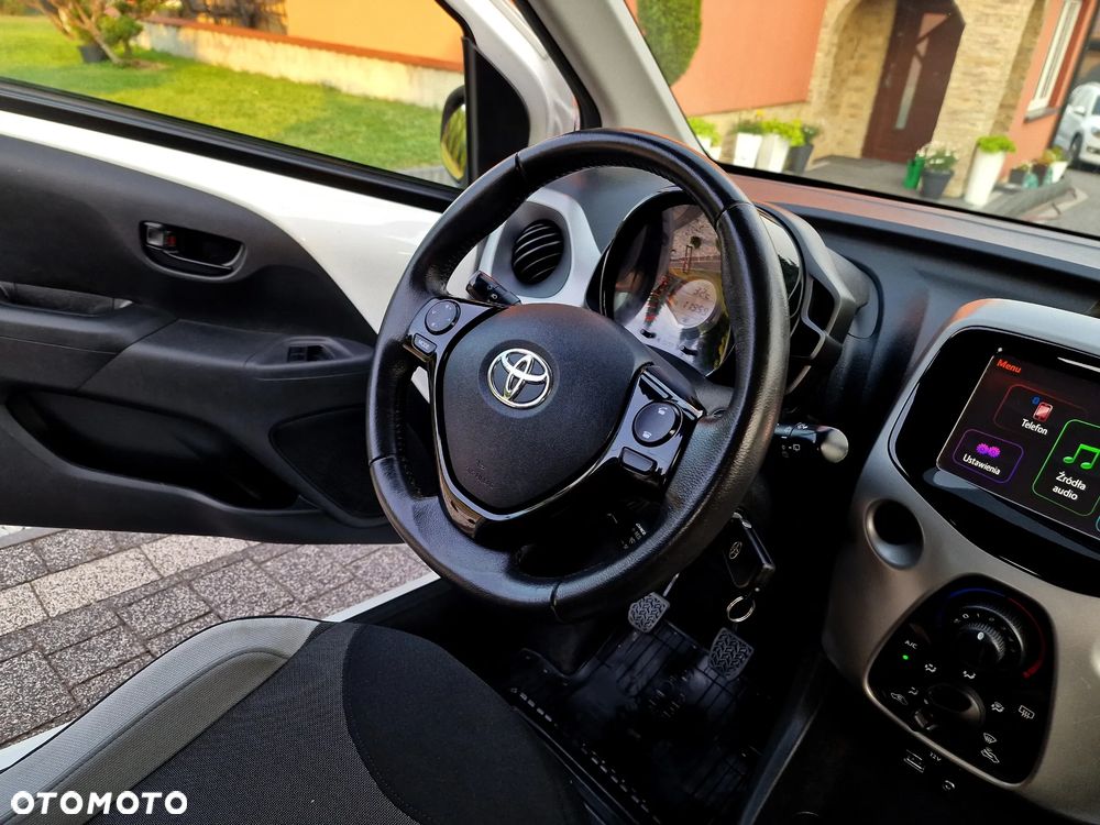 Toyota Aygo x-play - 13