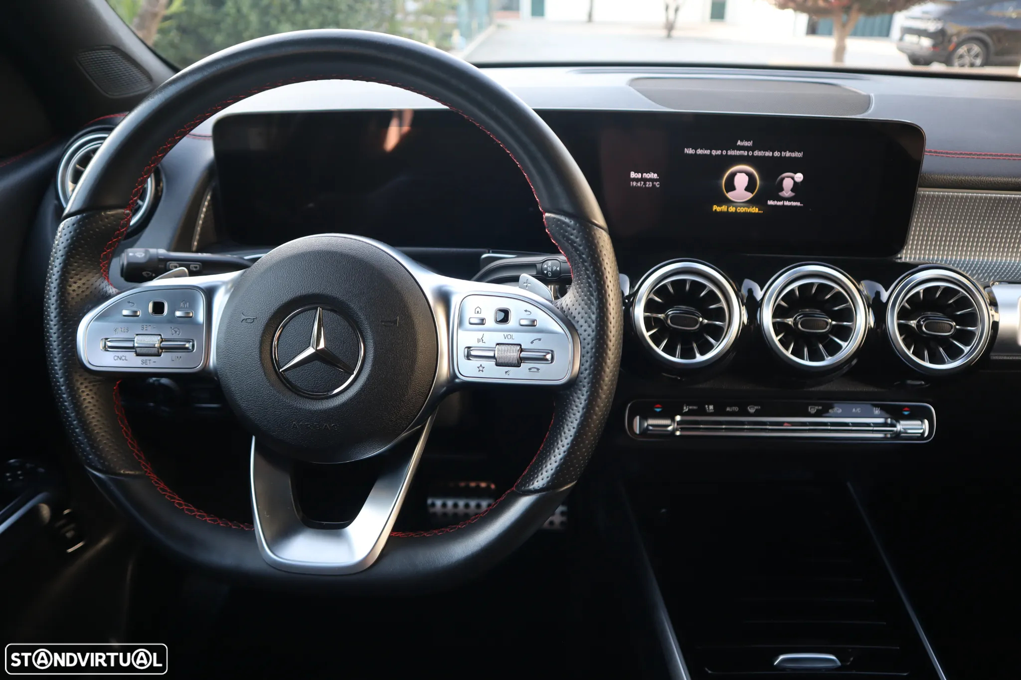 Mercedes-Benz EQB 250+ AMG Line - 31