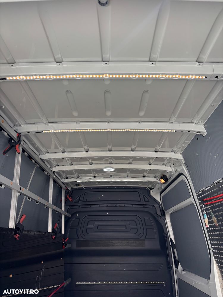 Mercedes-Benz Sprinter - 6