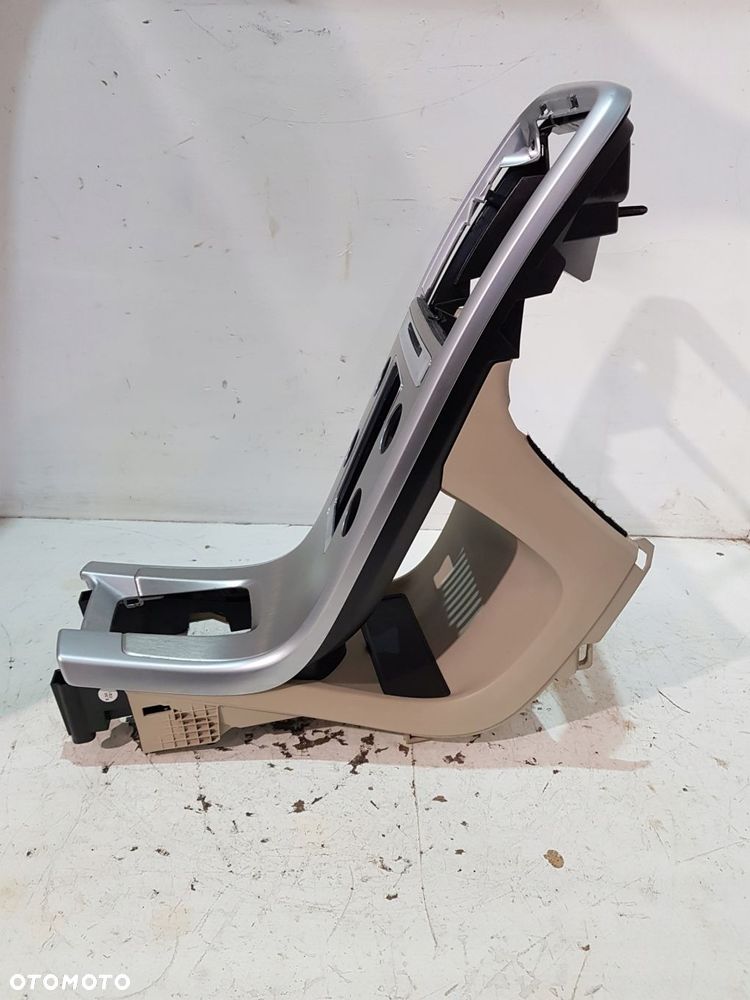 ramka panelu środkowego wodospad 39864993 volvo xc60 i 3.2b eu 12 rok - 3