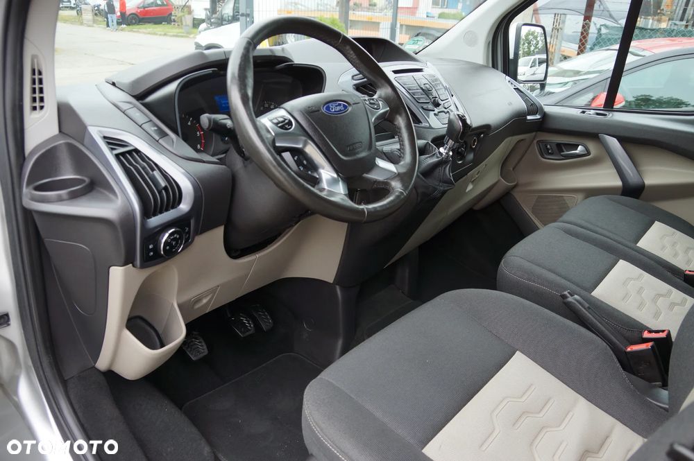 Ford Tourneo Custom 2.0 EcoBlue L2 Trend - 23
