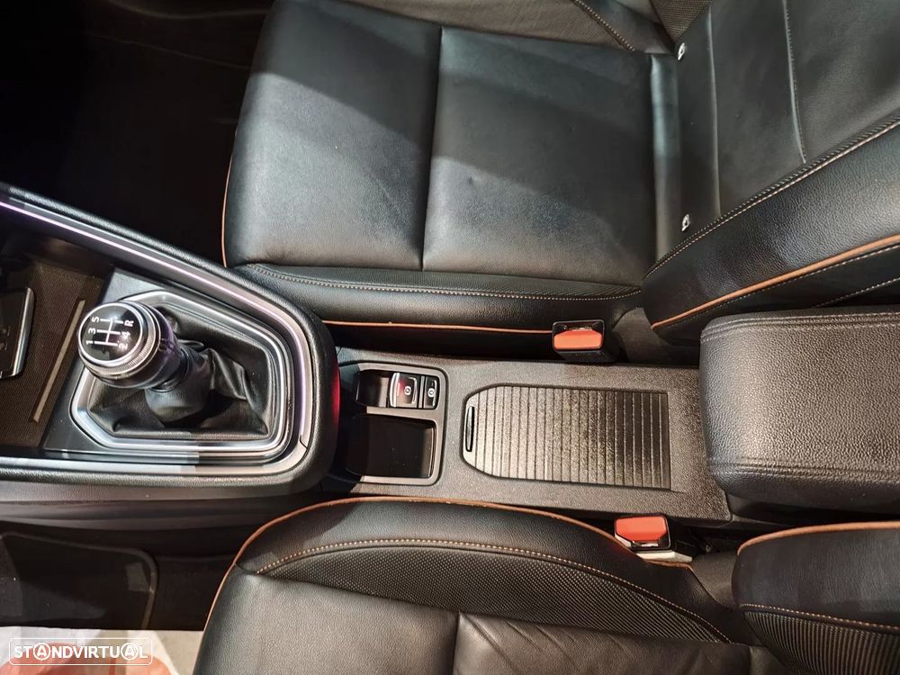 Renault Clio 1.0 TCe Exclusive - 16