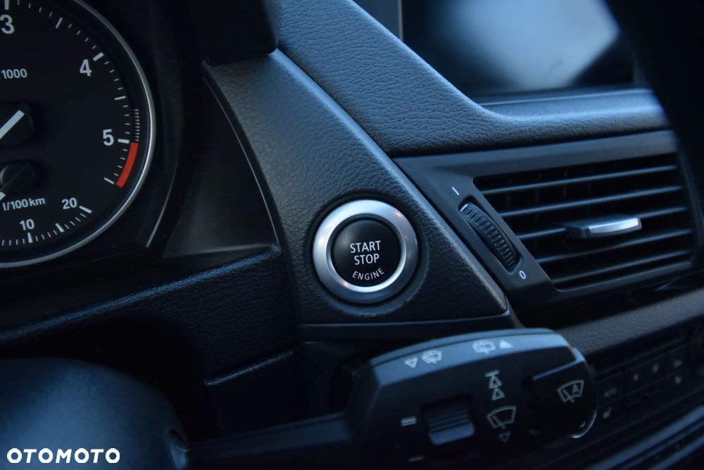 BMW X1 sDrive20d - 27