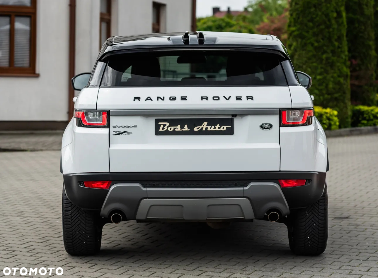 Land Rover Range Rover Evoque D150 R-Dynamic SE - 11
