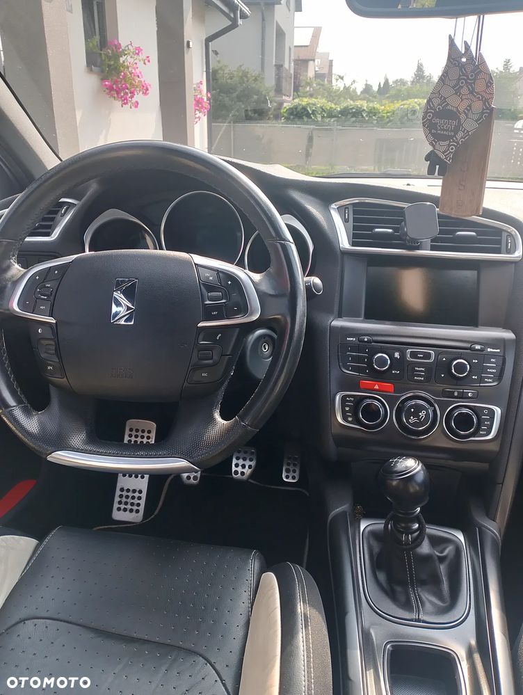 Citroën DS4 THP 200 SportChic - 15