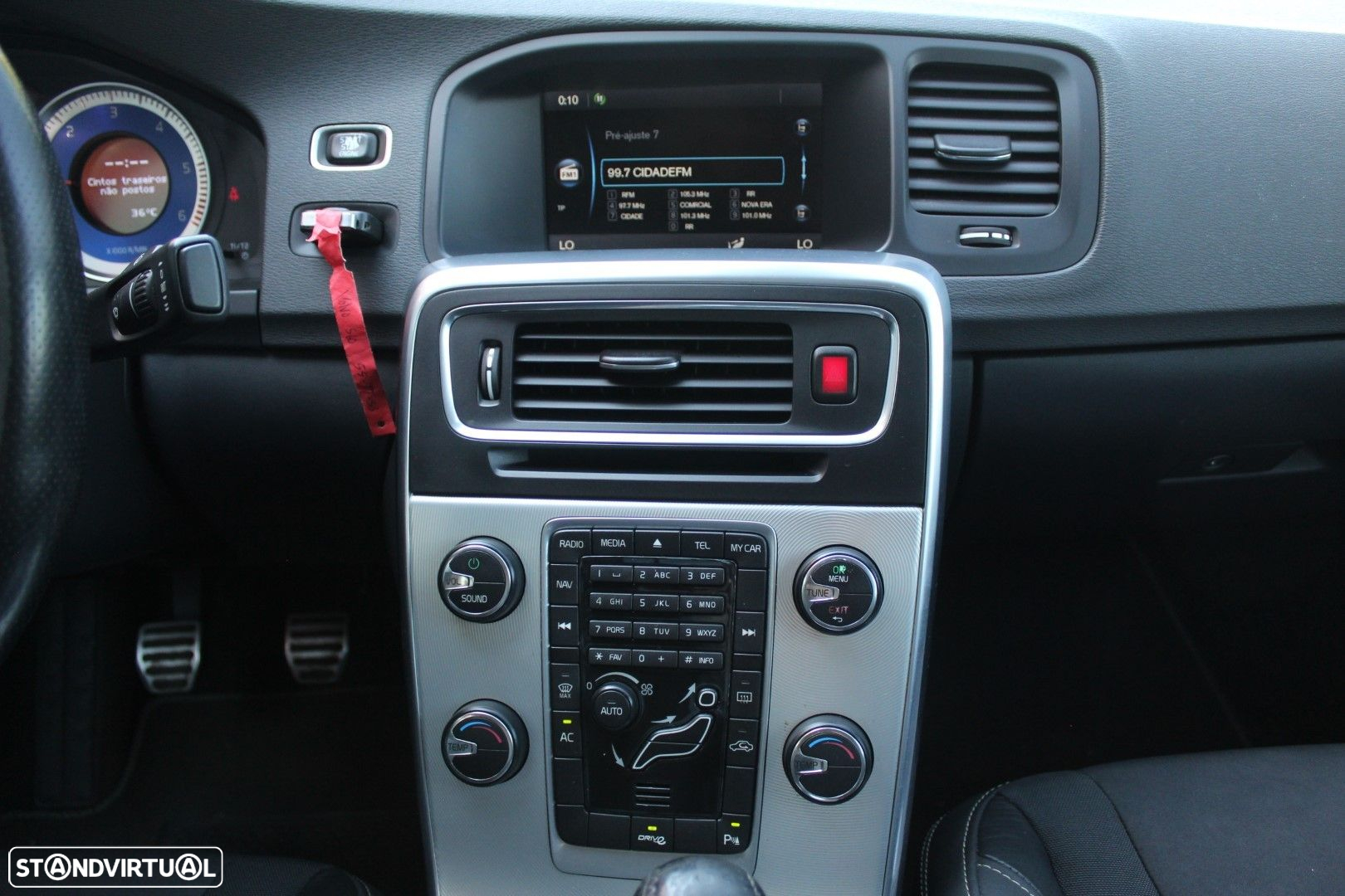 Volvo S60 1.6 D2 R-Design - 24