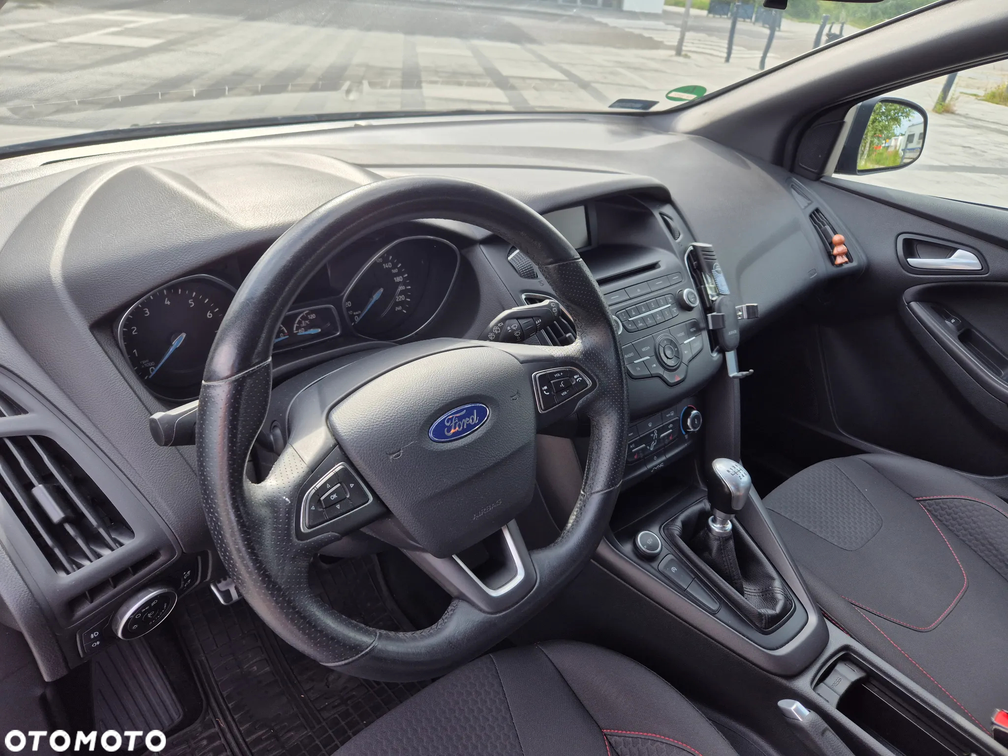 Ford Focus 1.5 EcoBoost ST-Line ASS - 11