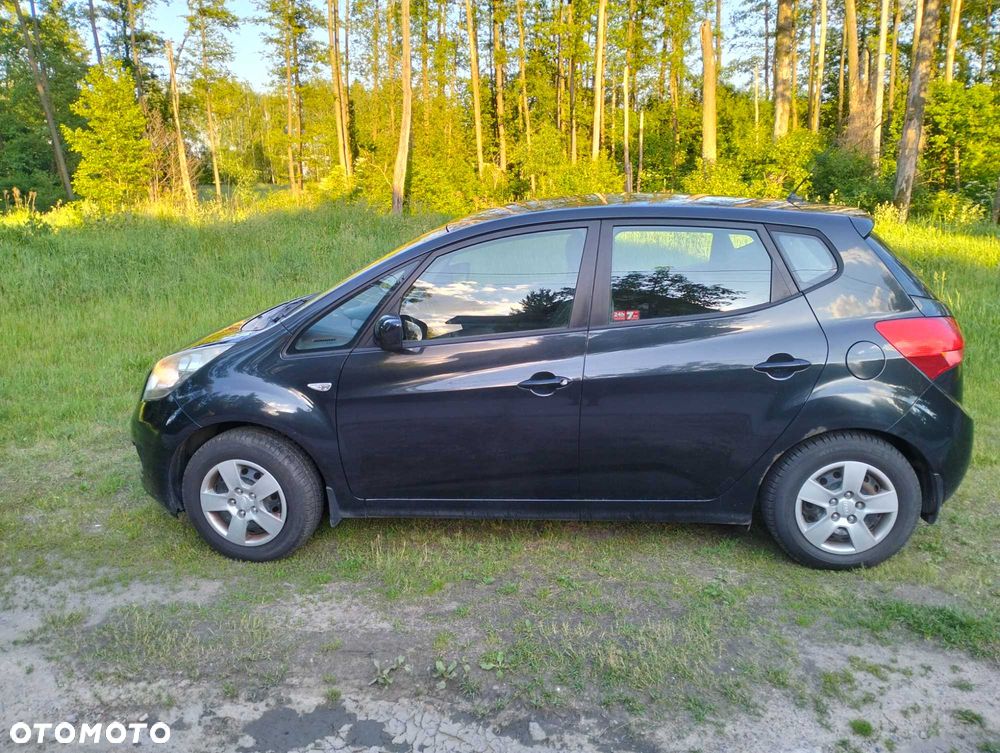 Kia Venga - 4