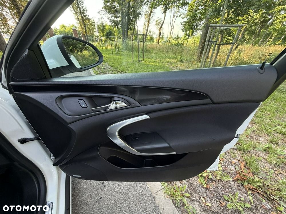 Opel Insignia - 35