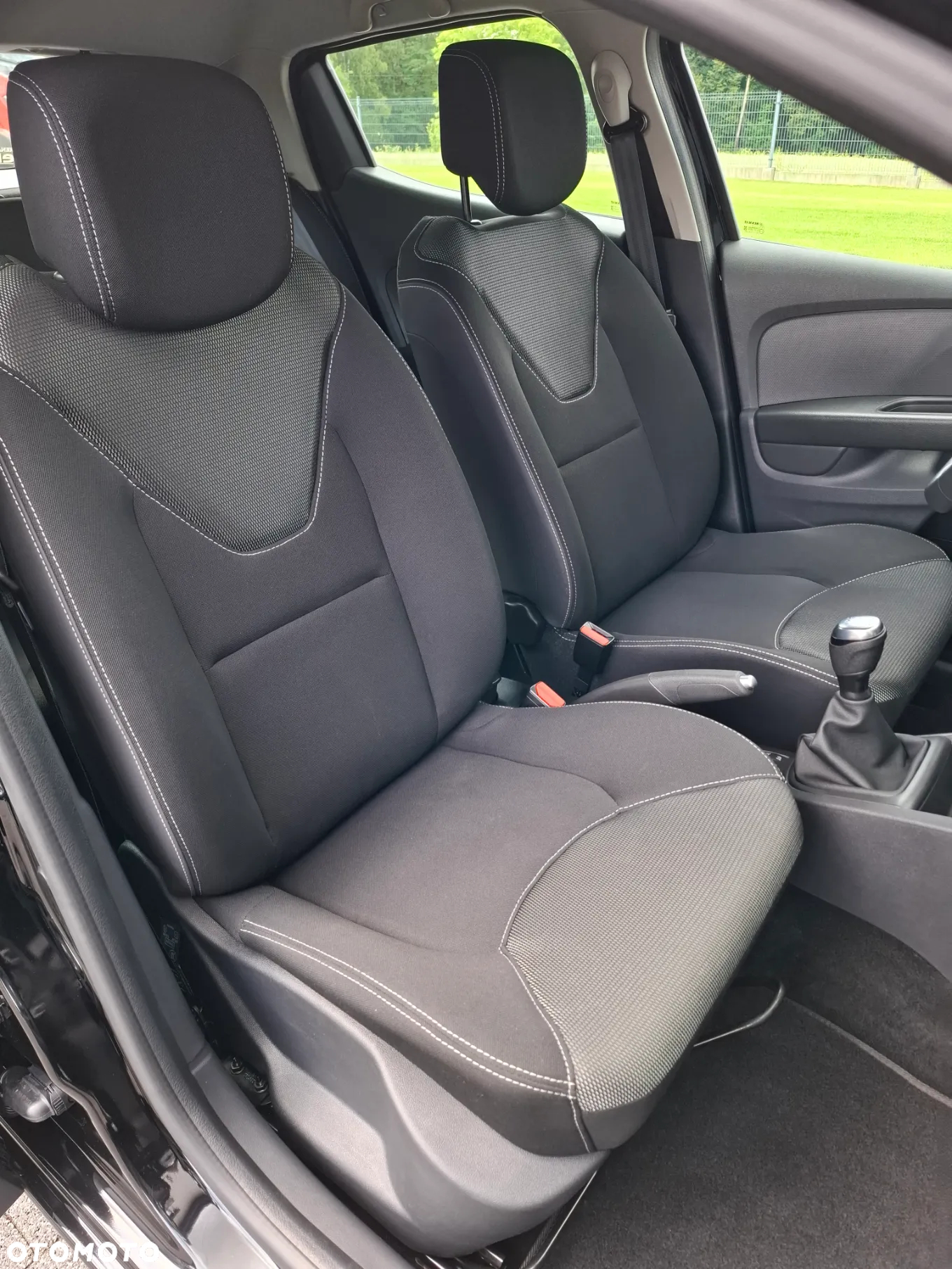 Renault Clio 0.9 TCe Limited - 29