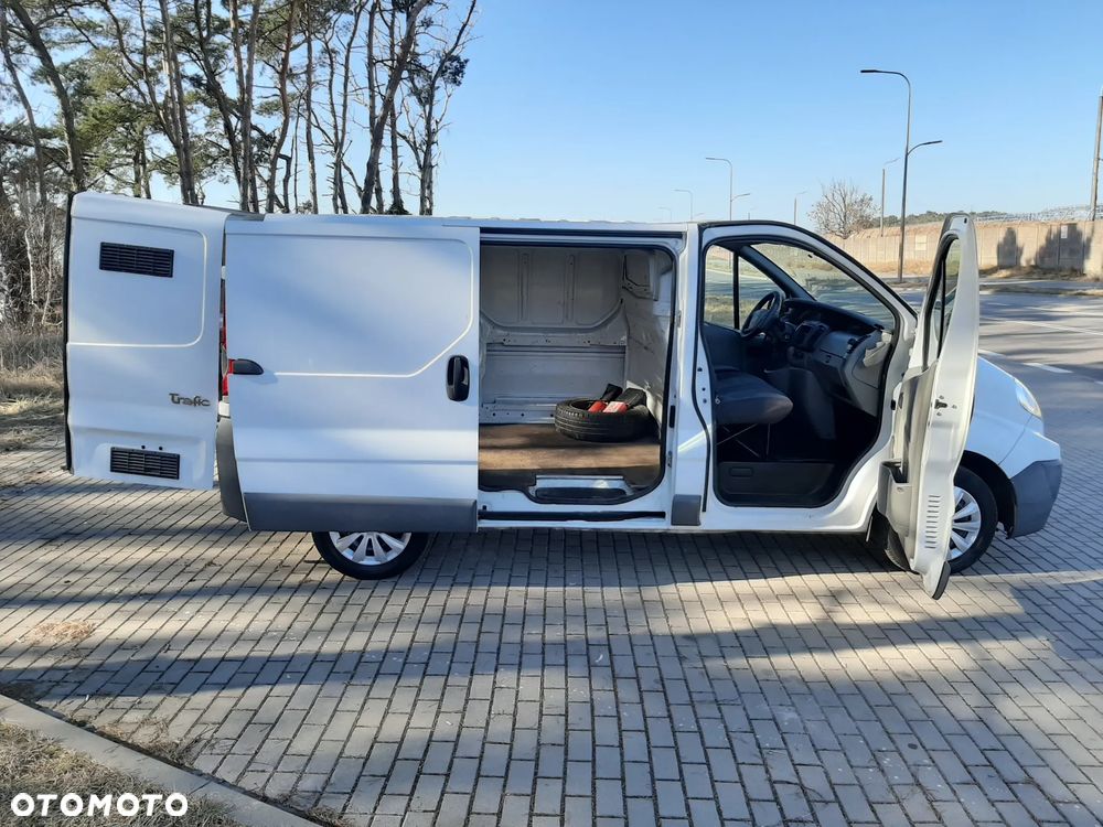 Renault TRAFIC - 12