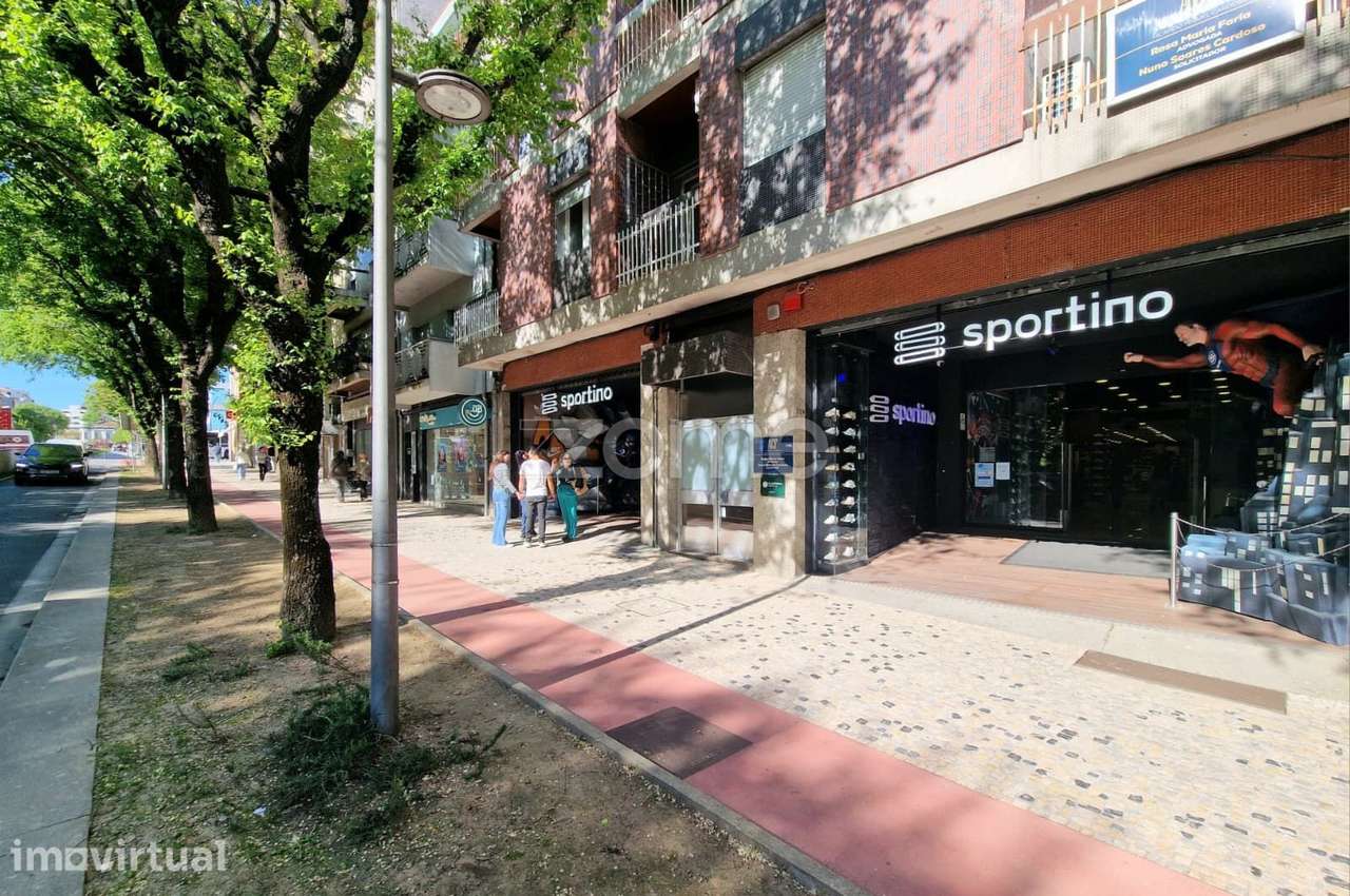 Apart. T3 Renovado e Mobilado p/ arrendar na Avenida Liberdade, Braga - Grande imagem: 4/32