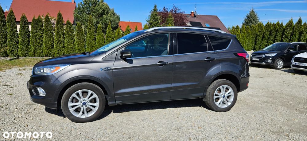 Ford Kuga 2.0 TDCi 2x4 Titanium - 12