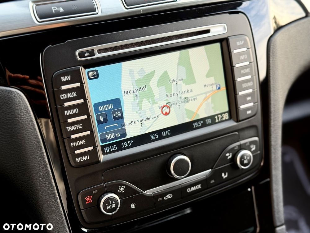 Ford S-Max - 34