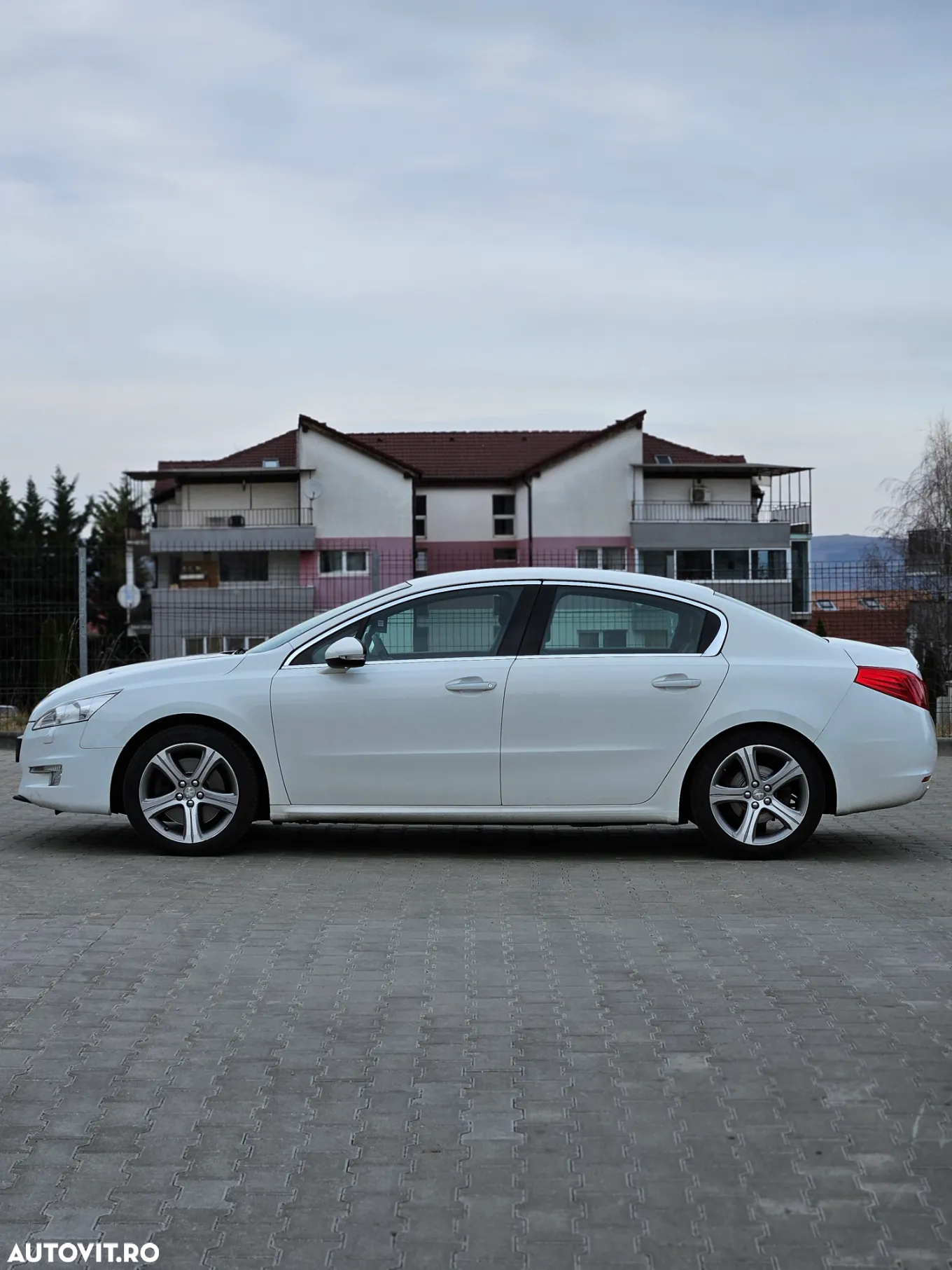Peugeot 508 2.2 HDI FAP BVA GT - 8