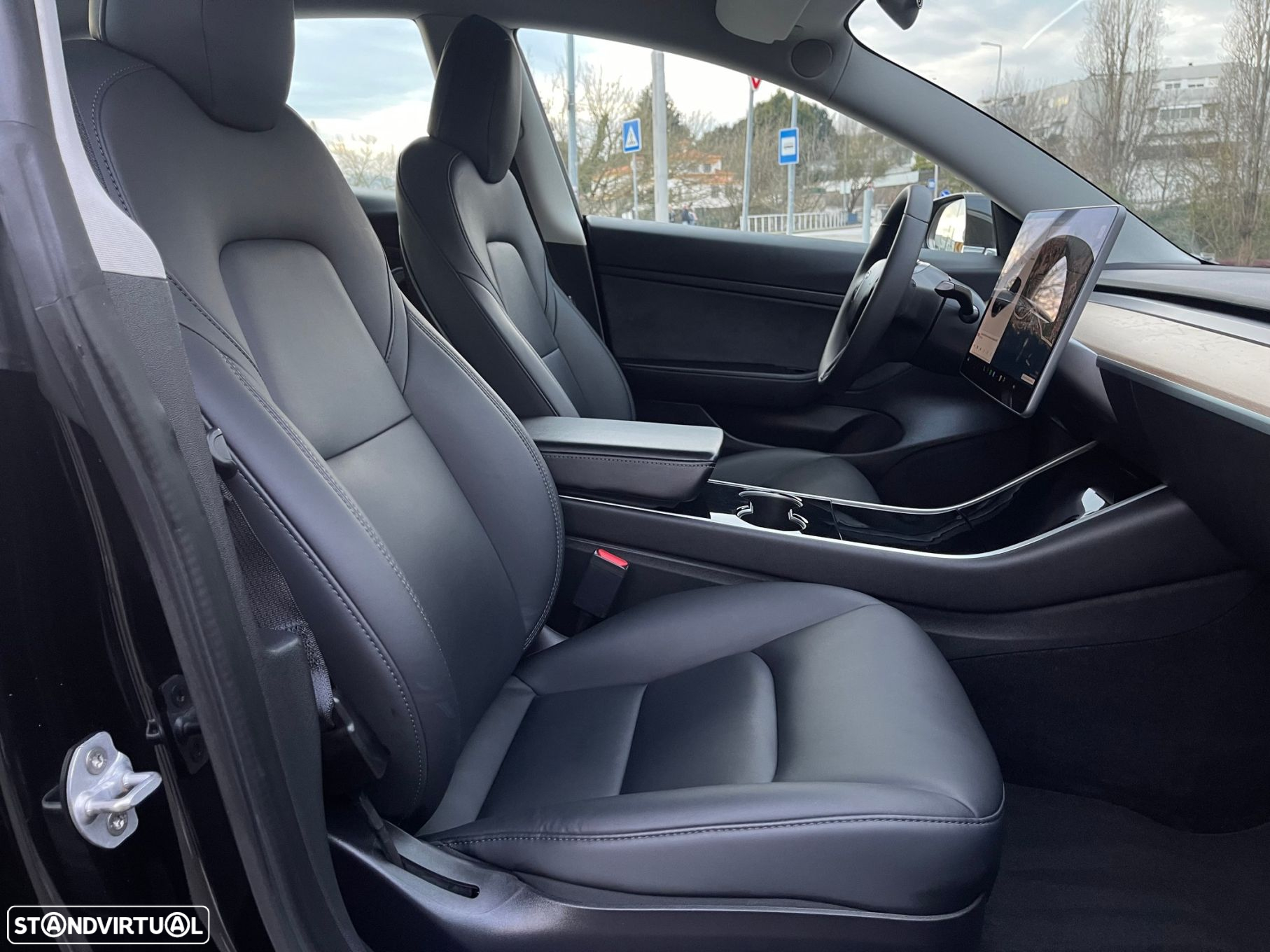 Tesla Model 3 Standard Range Plus RWD - 40