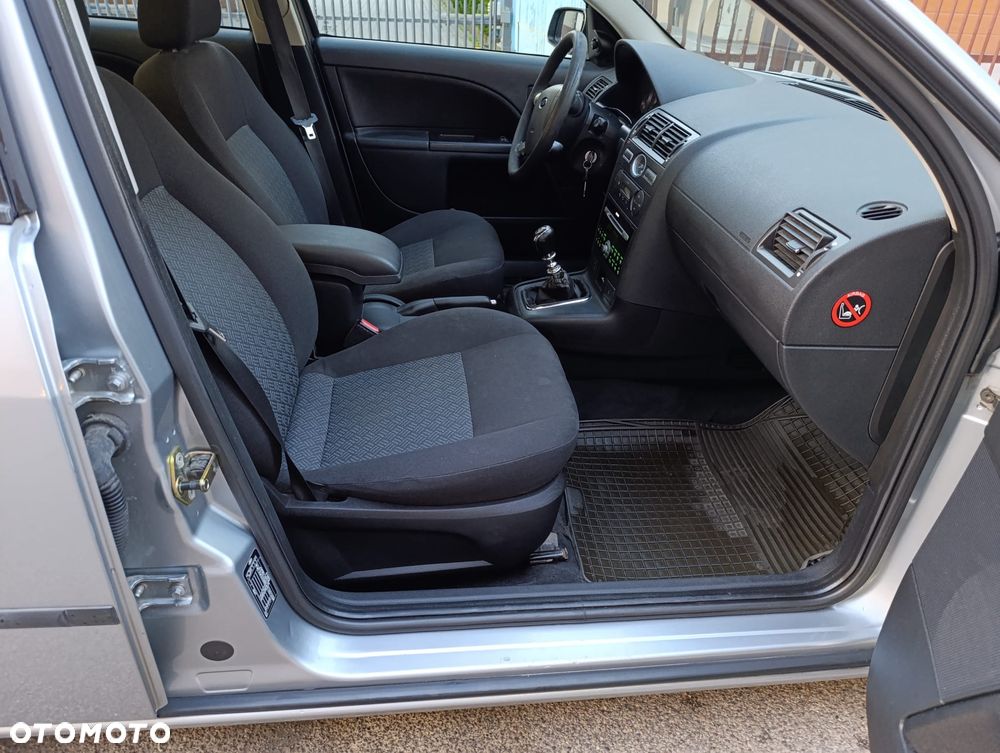 Ford Mondeo 2.0 TDCI Ghia - 8