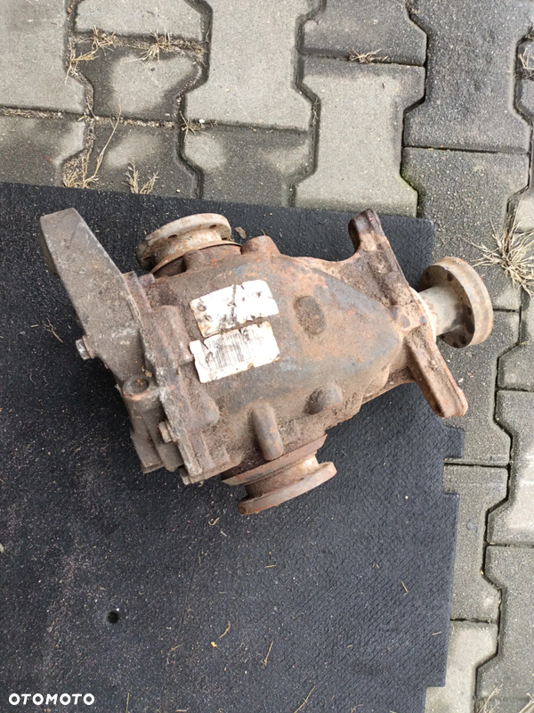 Dyfer dyferencjał most BMW E60 E61 525i N52 7556676 3.38