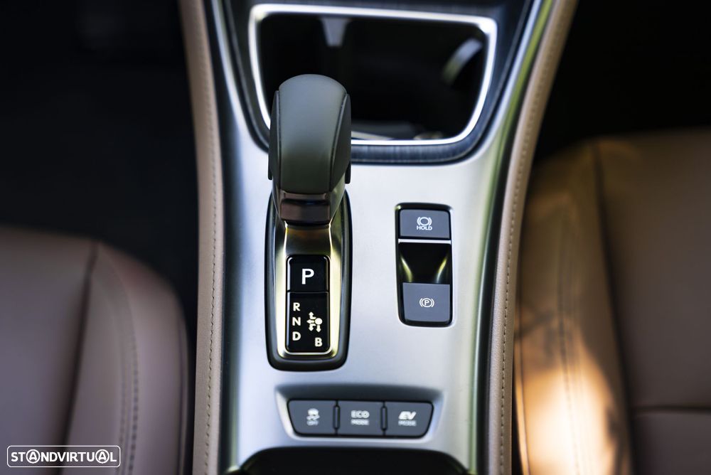 Lexus LBX Elegant - 19