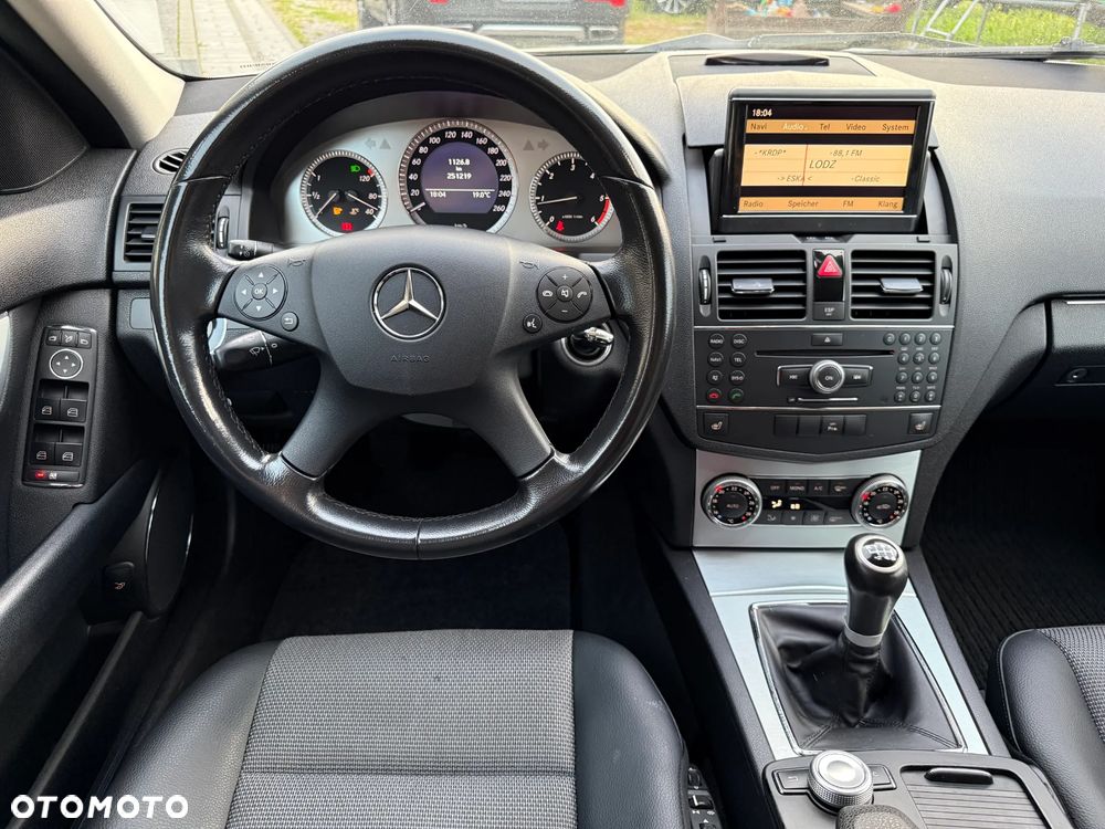 Mercedes-Benz Klasa C 250 CDI Avantgarde Edition - 31