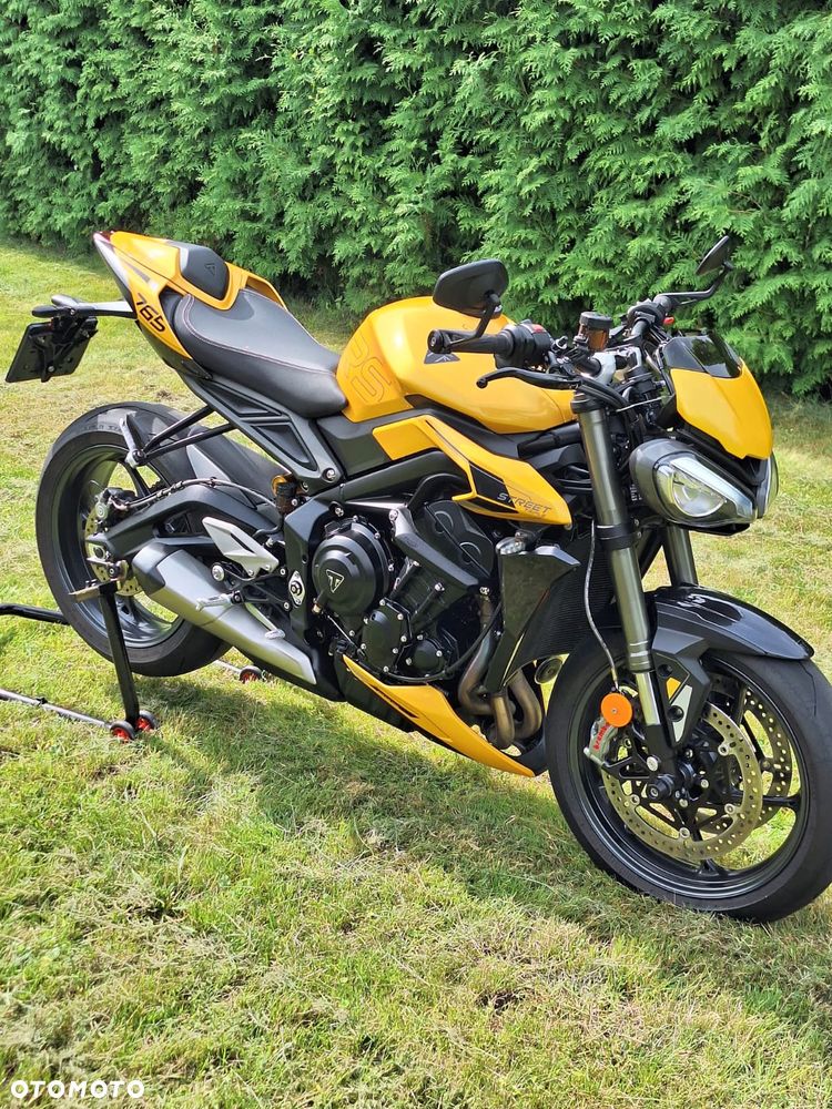 Triumph Street Triple - 2