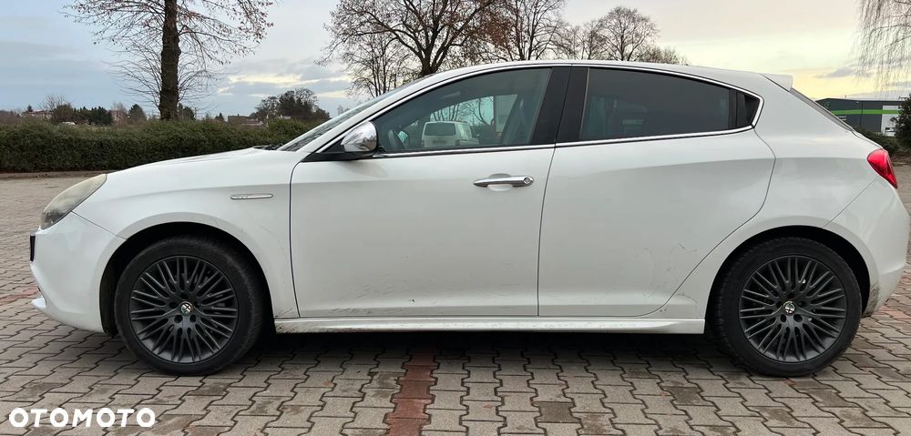 Alfa Romeo Giulietta 2.0 JTDM 16V - 5