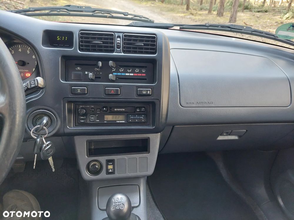 Toyota RAV4 2.0 - 13