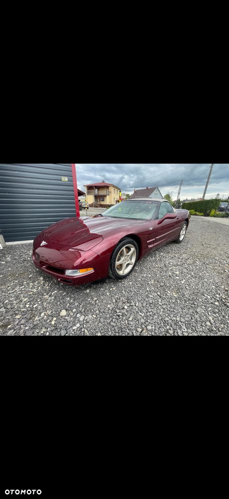 Chevrolet Corvette - 13