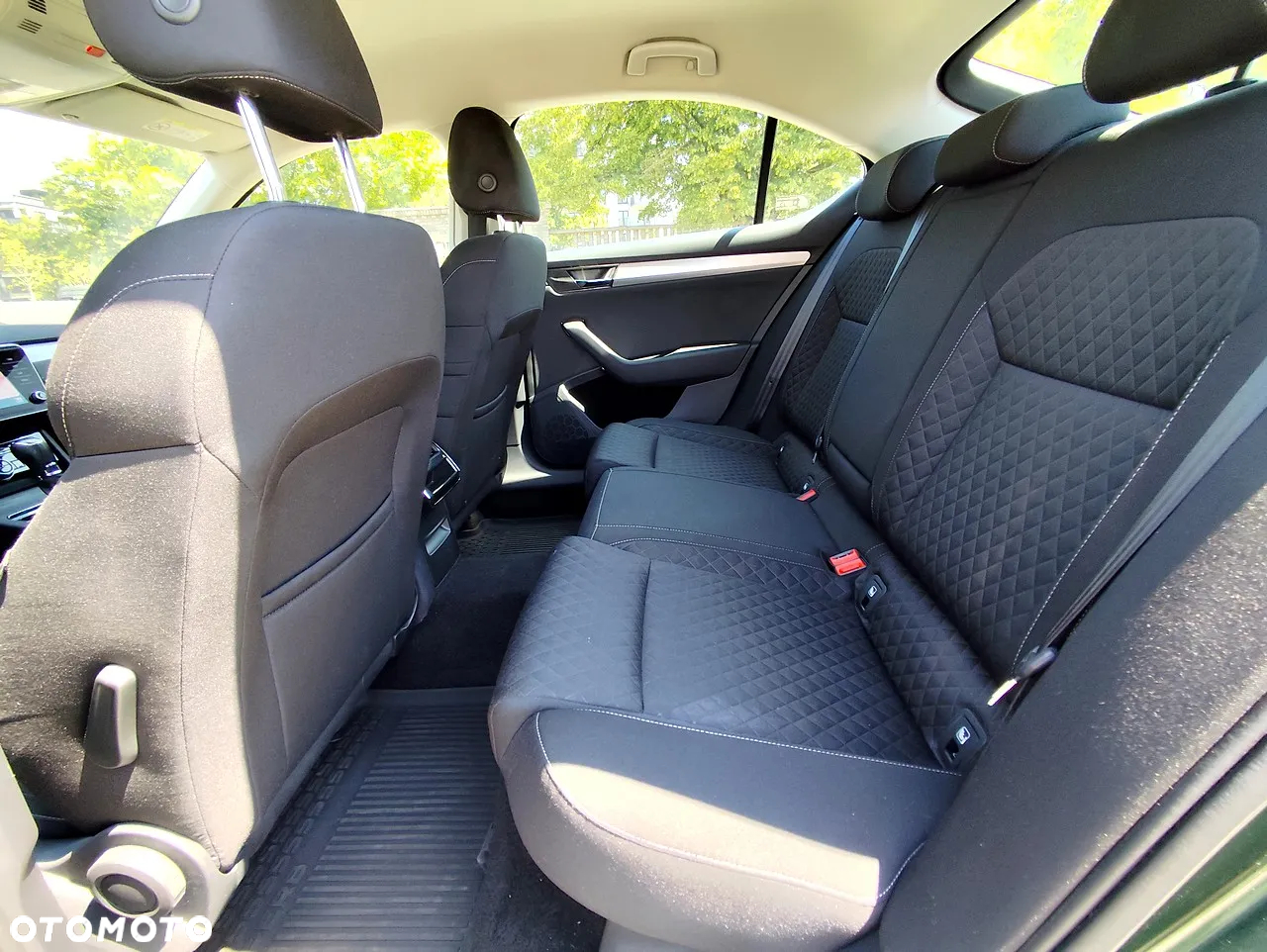 Skoda Superb 2.0 TDI SCR Style DSG - 8