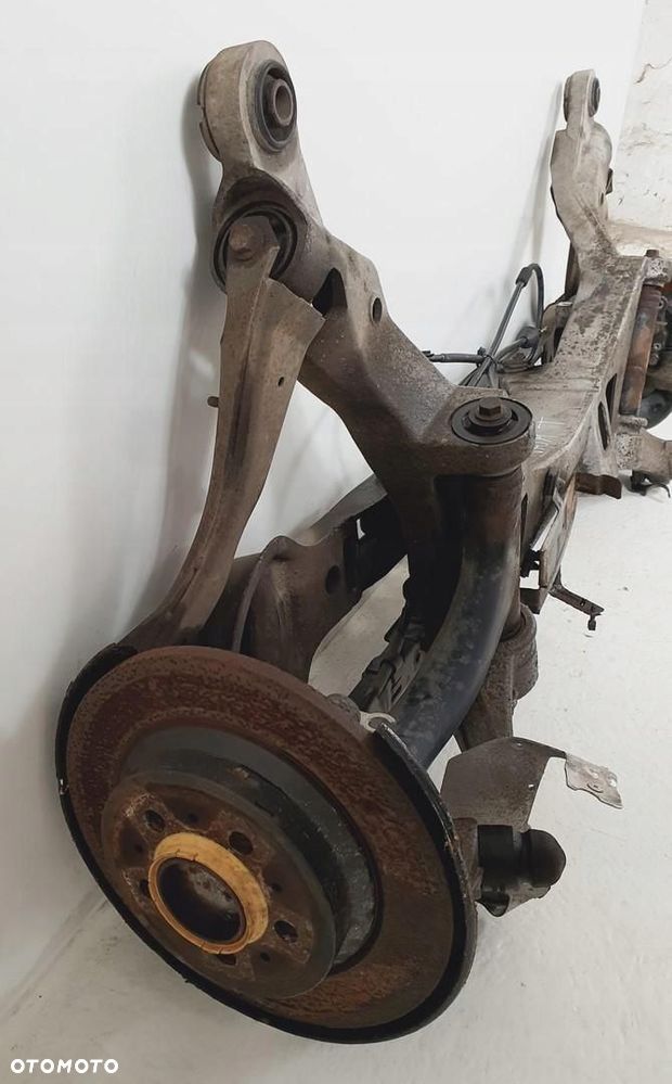 WÓZEK SANKI BELKA TYLNA OŚ TYŁ VOLVO V70 II - 7